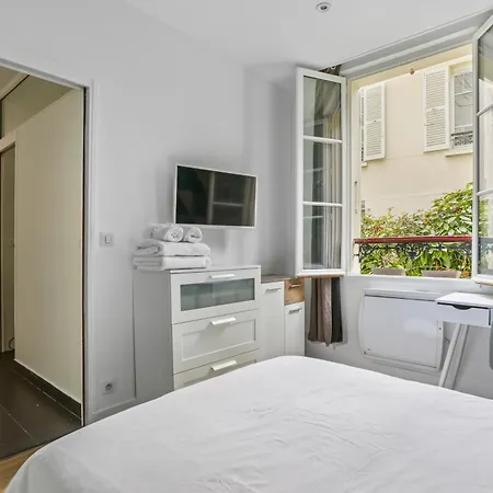 Appartamento Charming Design Near Sorbonne Parigi